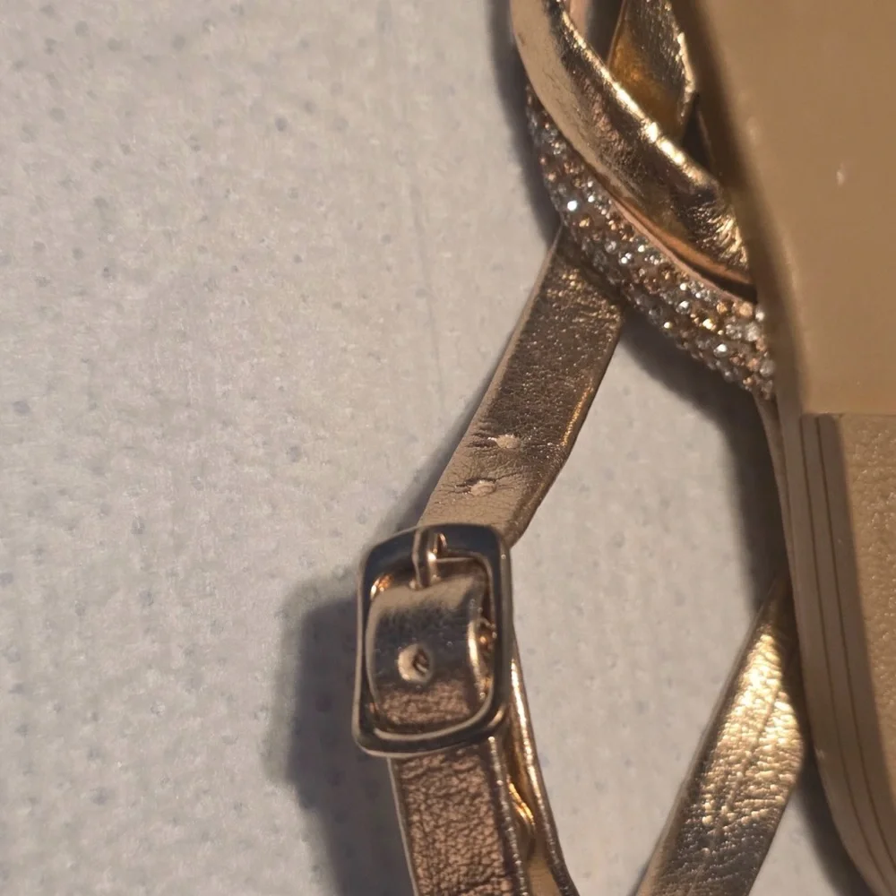 New Elegant Gold Strappy Rhinestone Sandals Girls size 1 made in Italy